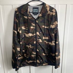 Beautiful Giant Urban Camo Raincoat Size Small